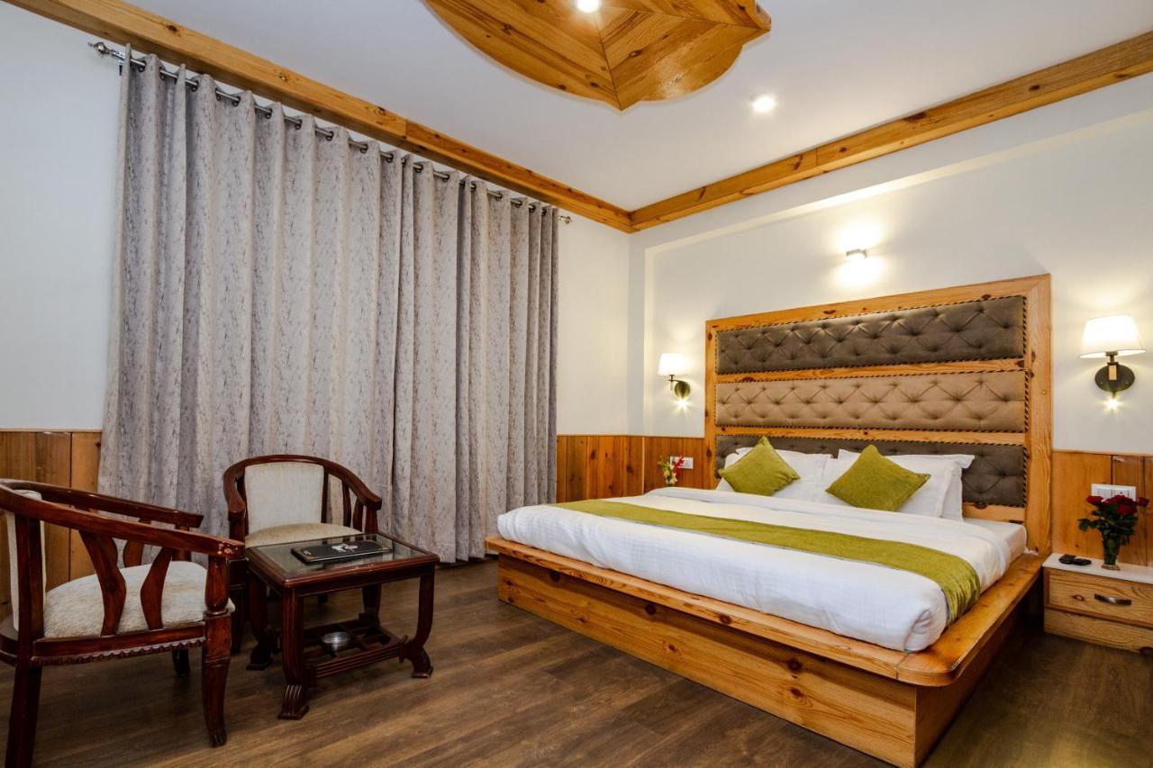 Hotel Vaibhav Regency Manāli Exterior foto