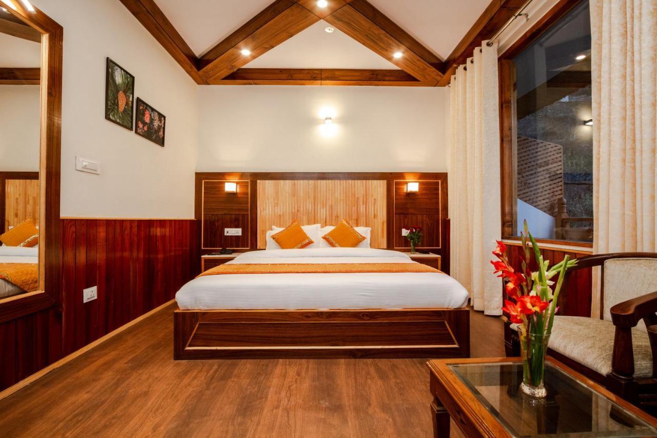Hotel Vaibhav Regency Manāli Exterior foto