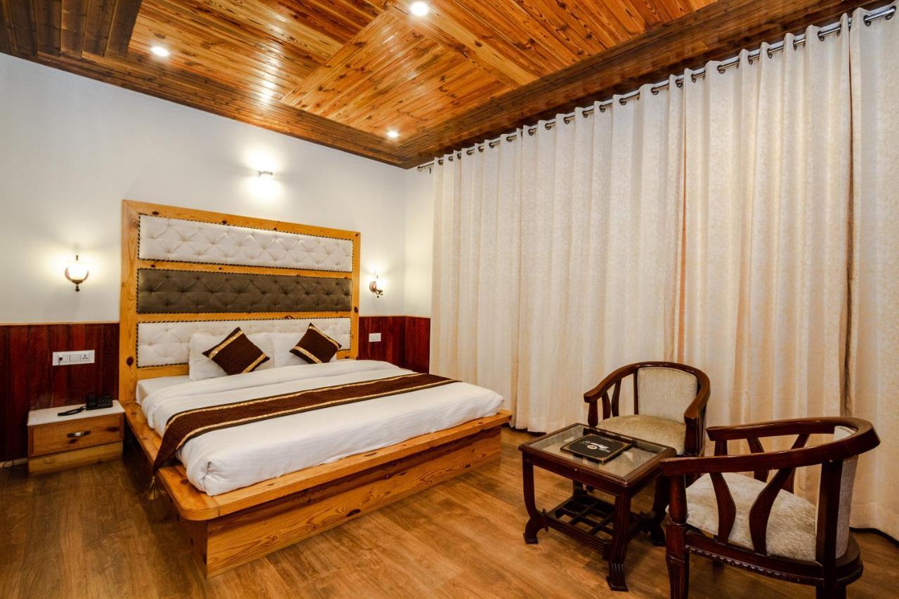 Hotel Vaibhav Regency Manāli Exterior foto