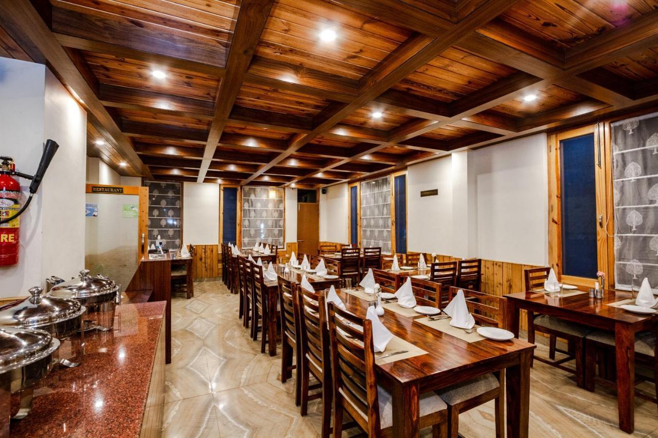 Hotel Vaibhav Regency Manāli Exterior foto